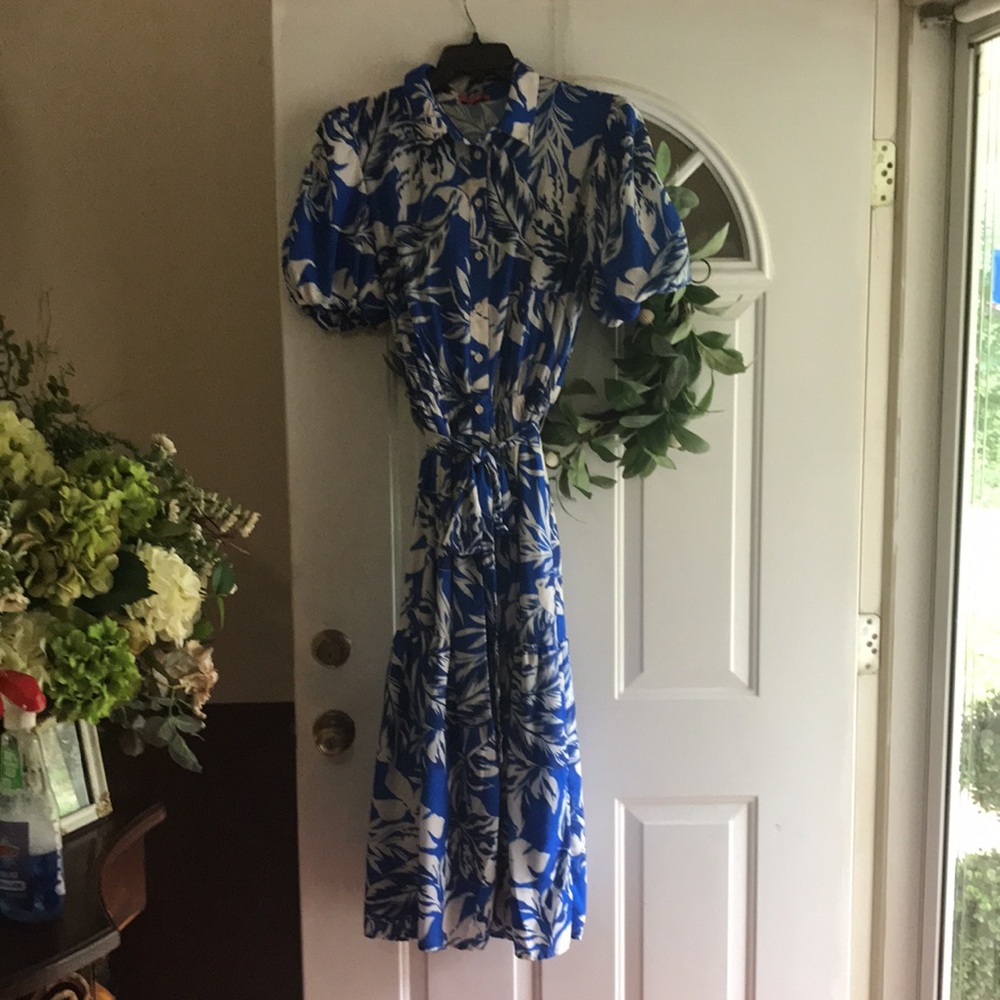 Flying Tomato Floral tiered Dress with Tie Waist, fully lined, large - Picture 7 of 7